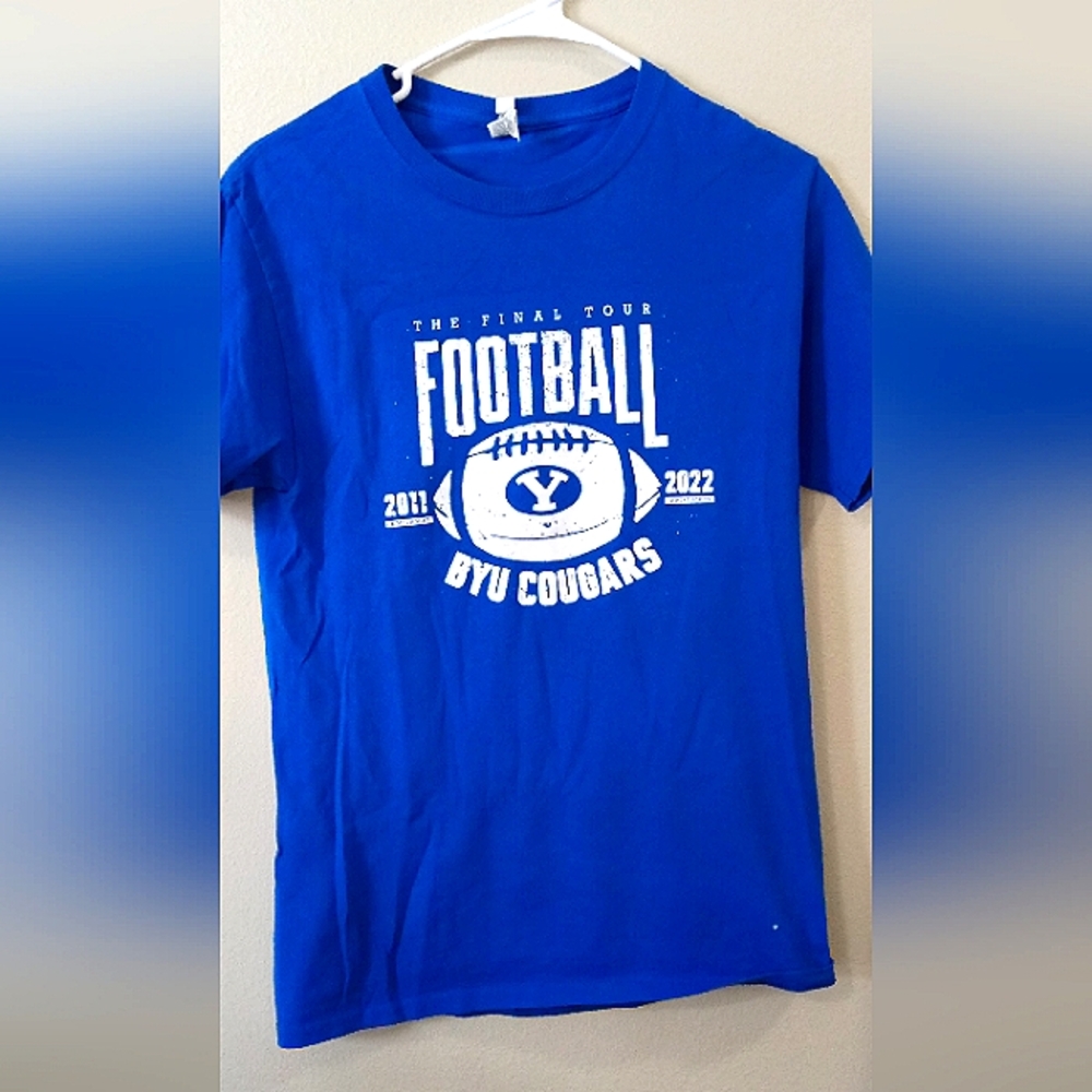 Graphic tee